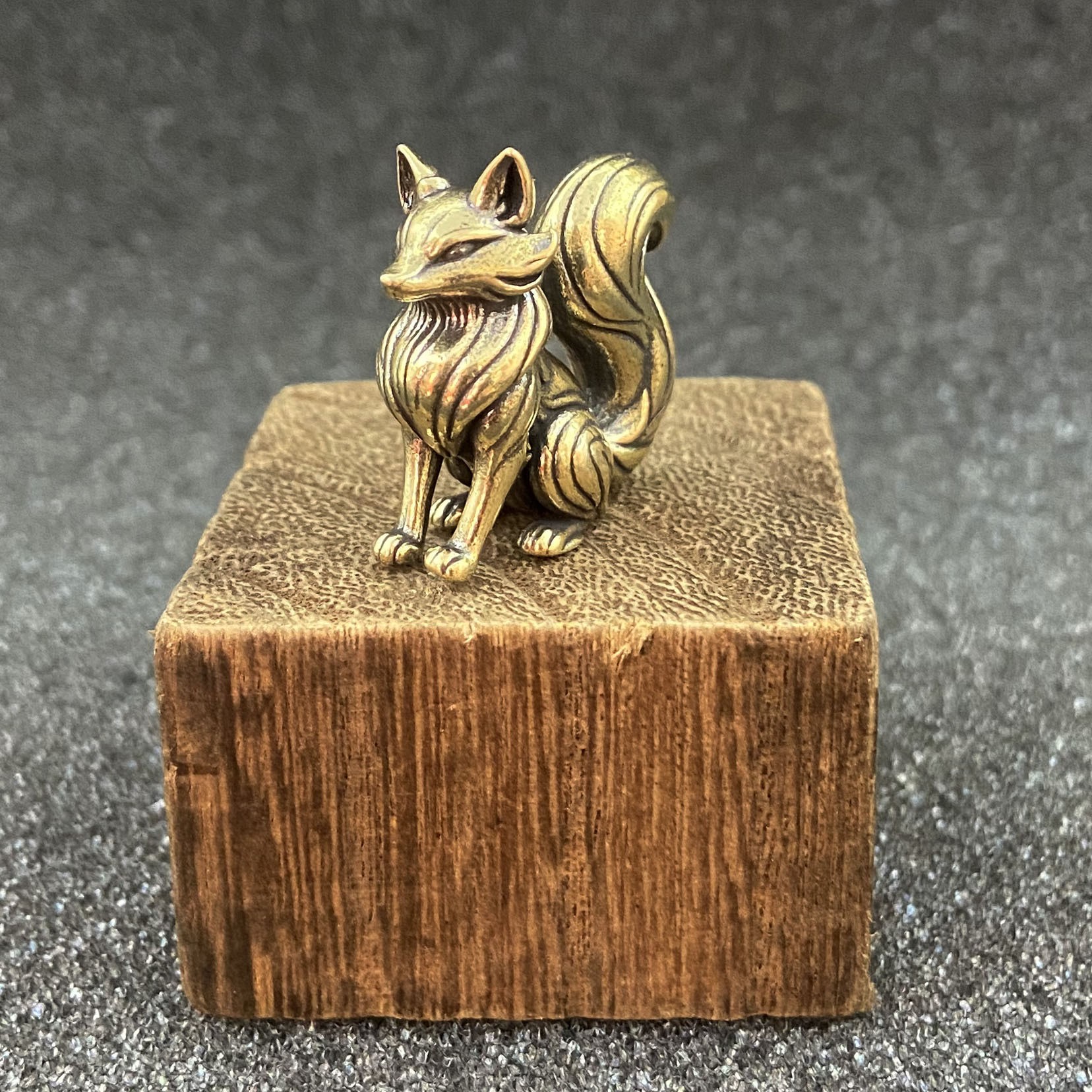 E-shop Sammelfiguren, Stehender Fuchs aus Messing, Niedliche Deko für Zuhause, Schreibtisch, Büro oder Bücherregal, Geschenk für Kollegen, Festliche