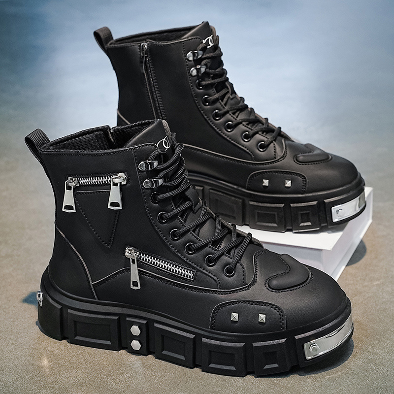 Fashionable Men's Wide-Toe Hiking Boots with Comfortable Lining