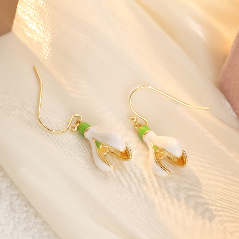 Plated Fresh White & Green Flower Earrings
