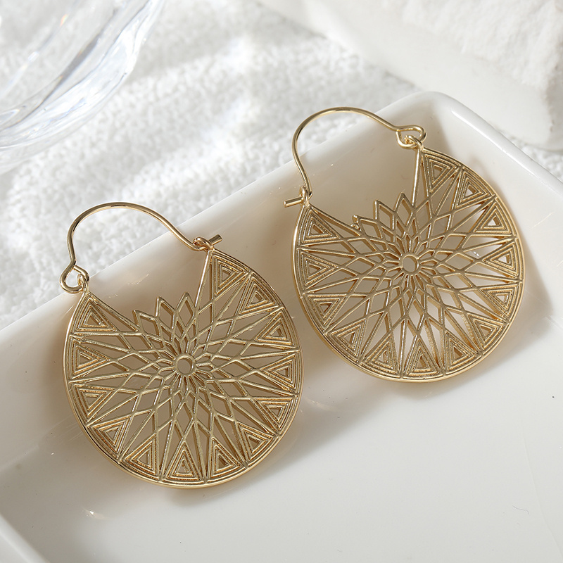 Elegant Hollow Mandala Earrings for Formal Occasions