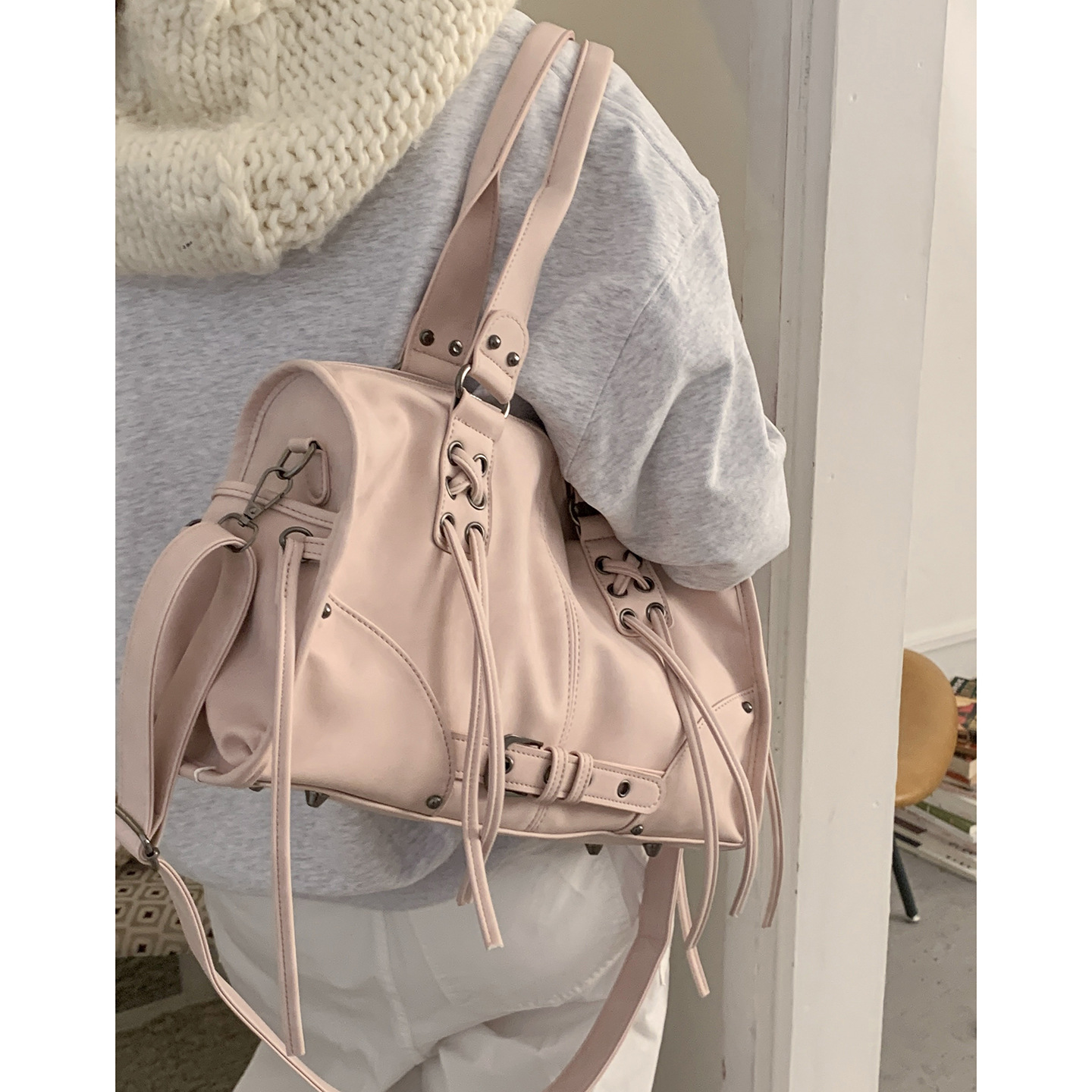 Image of Post Apocalyptic Style Handbag Women Motorcycle Bag 2025 Korean Retro Tote Bag High-end Large Capacity Underarm Bag