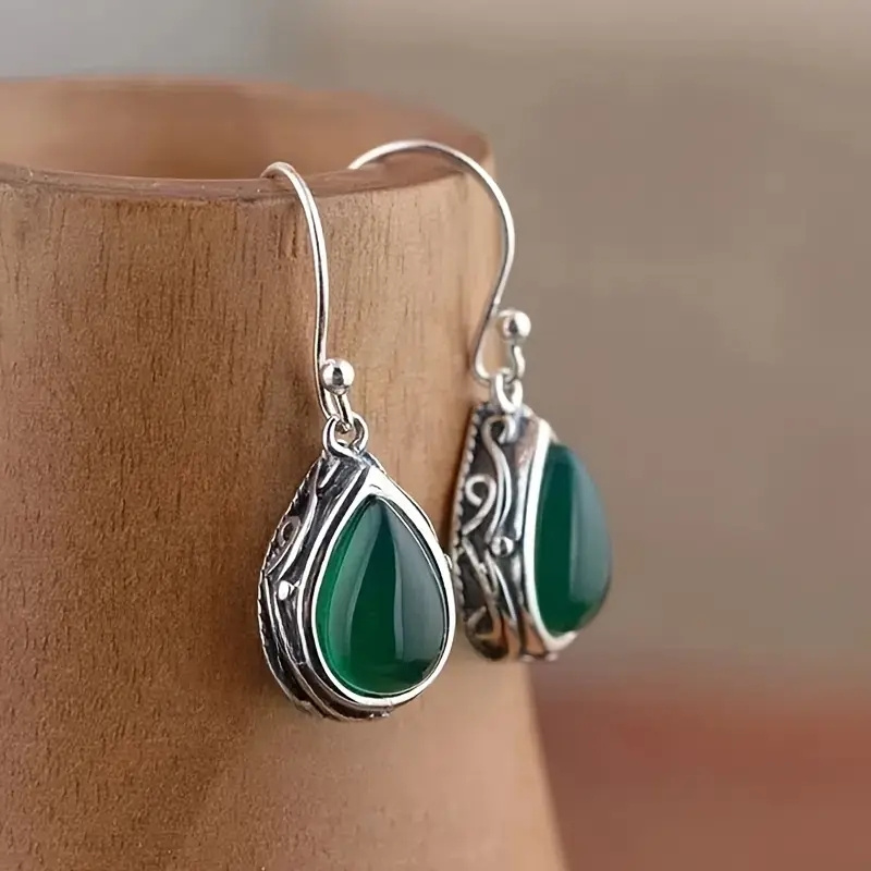 E-shop Ein Set stylischer, bohemischer Vintage-Grün-Tropfen-Ohrringe, für den täglichen Gebrauch oder als Geschenk für die Feiertage