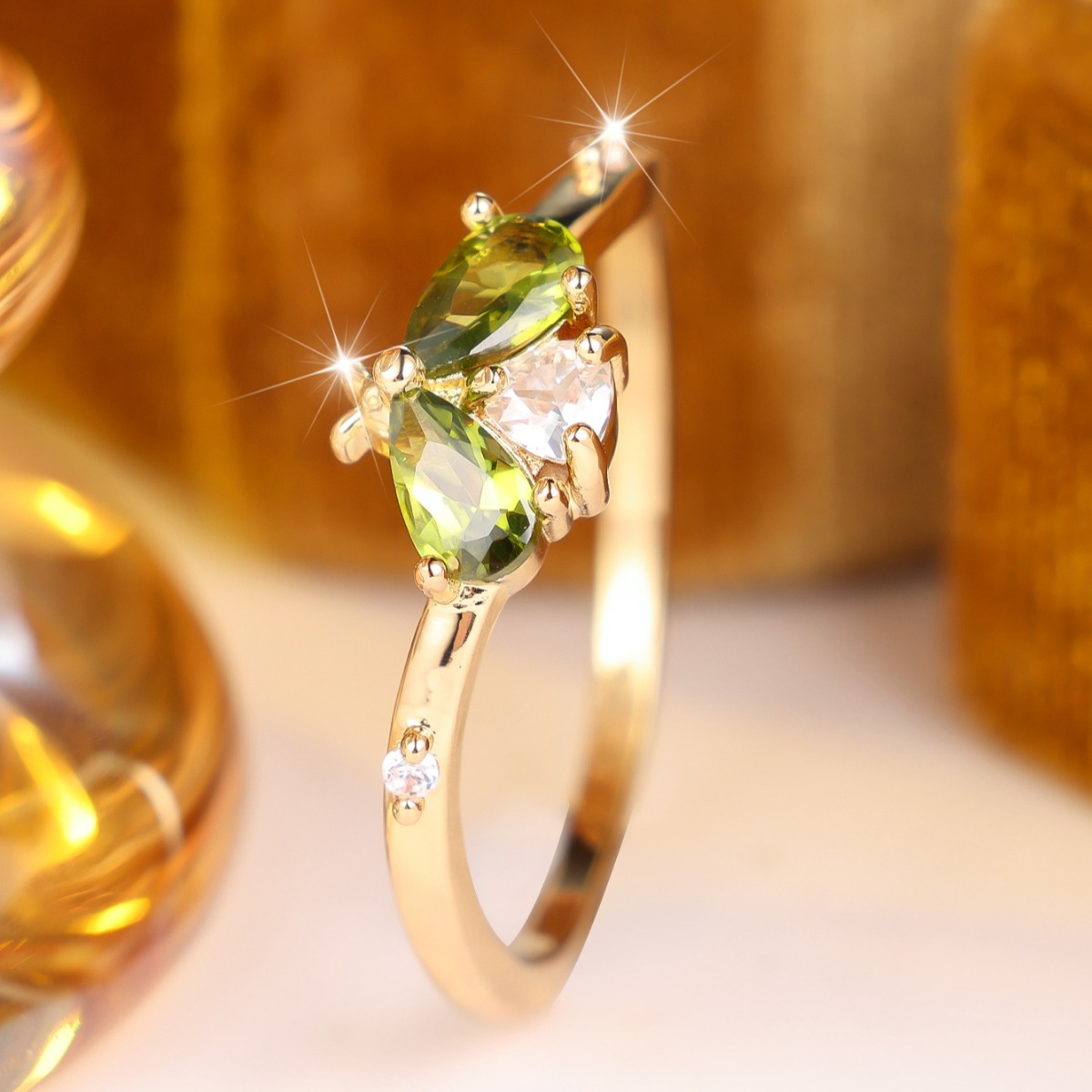 Men's Minimalist Dragonfly Design Ring with Olive Green Synthetic Zirconia