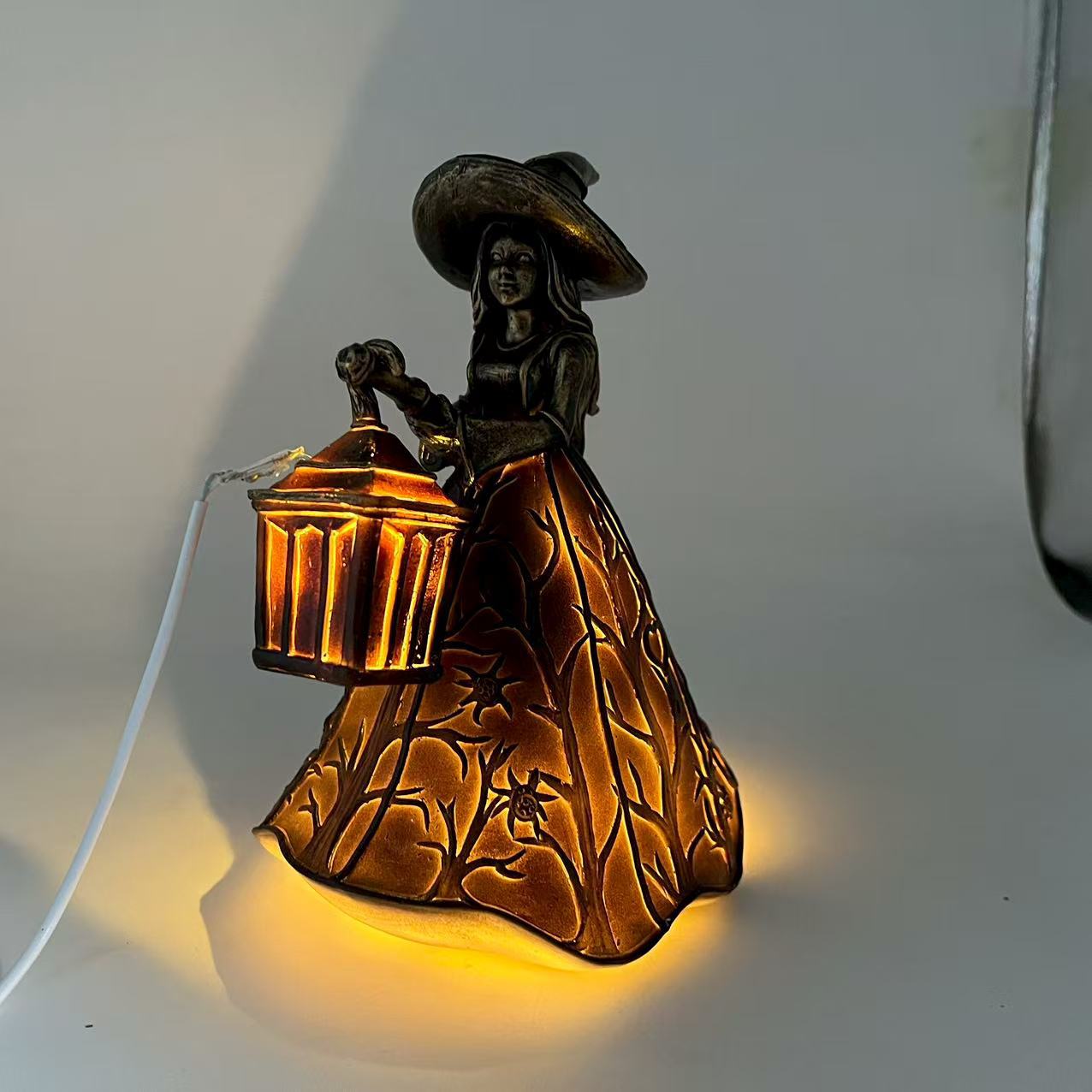 TEMU 1pc Gothic Stained Glass Witch With Resin Figurine - - Table Suitable For Bedside, Desktop,, For Home Decor, For Halloween, Labor Day, Day
