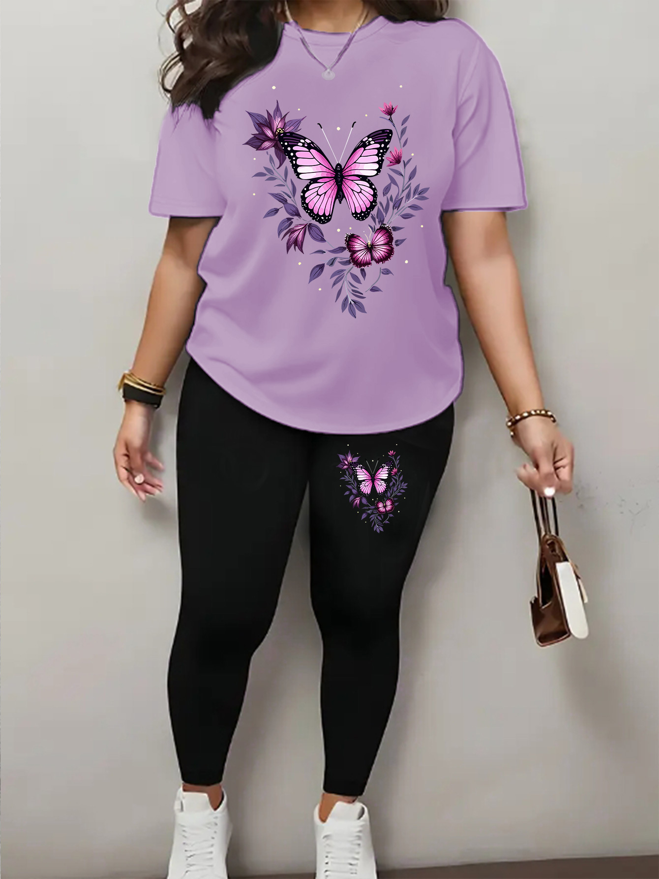 T-Shirt Femme Imprimé Papillon — Style Fleuri Printemps, été, automne et hiver - Ensemble mode femme à manches courtes avec imprimé papillon rimeur neuf. Tenue décontractée saisonnière, design ludique, costume stylisé, vêtements durables, lavable en machine, habillement féminin