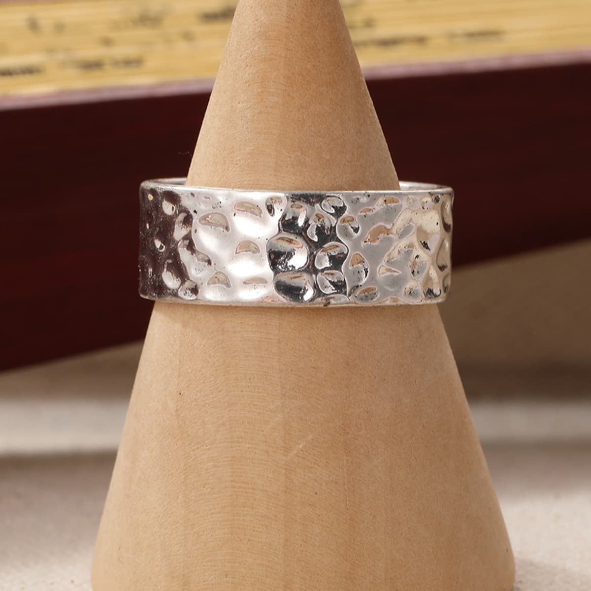 Hammered Texture Vintage Plain Band Ring, Unisex