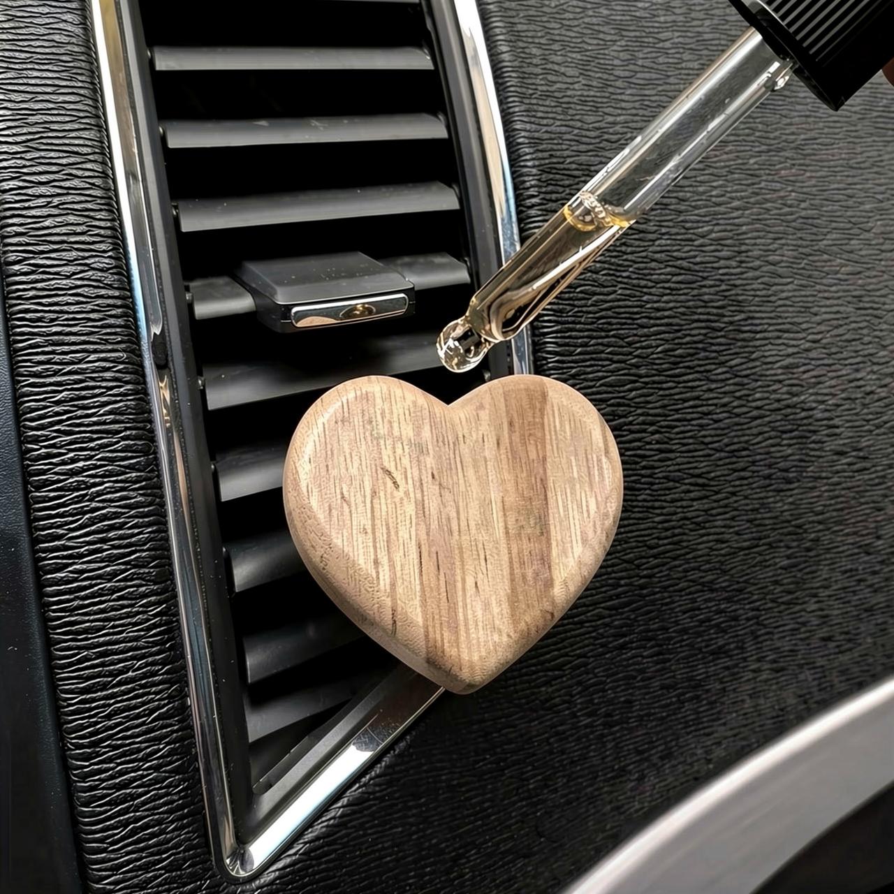 E-shop Neuer Original Handgefertigter Auto Herzförmiger Holz Diffuser, Natürliche Farbe Auto Lufterfrischer, Spezieller Diffuser für Auto