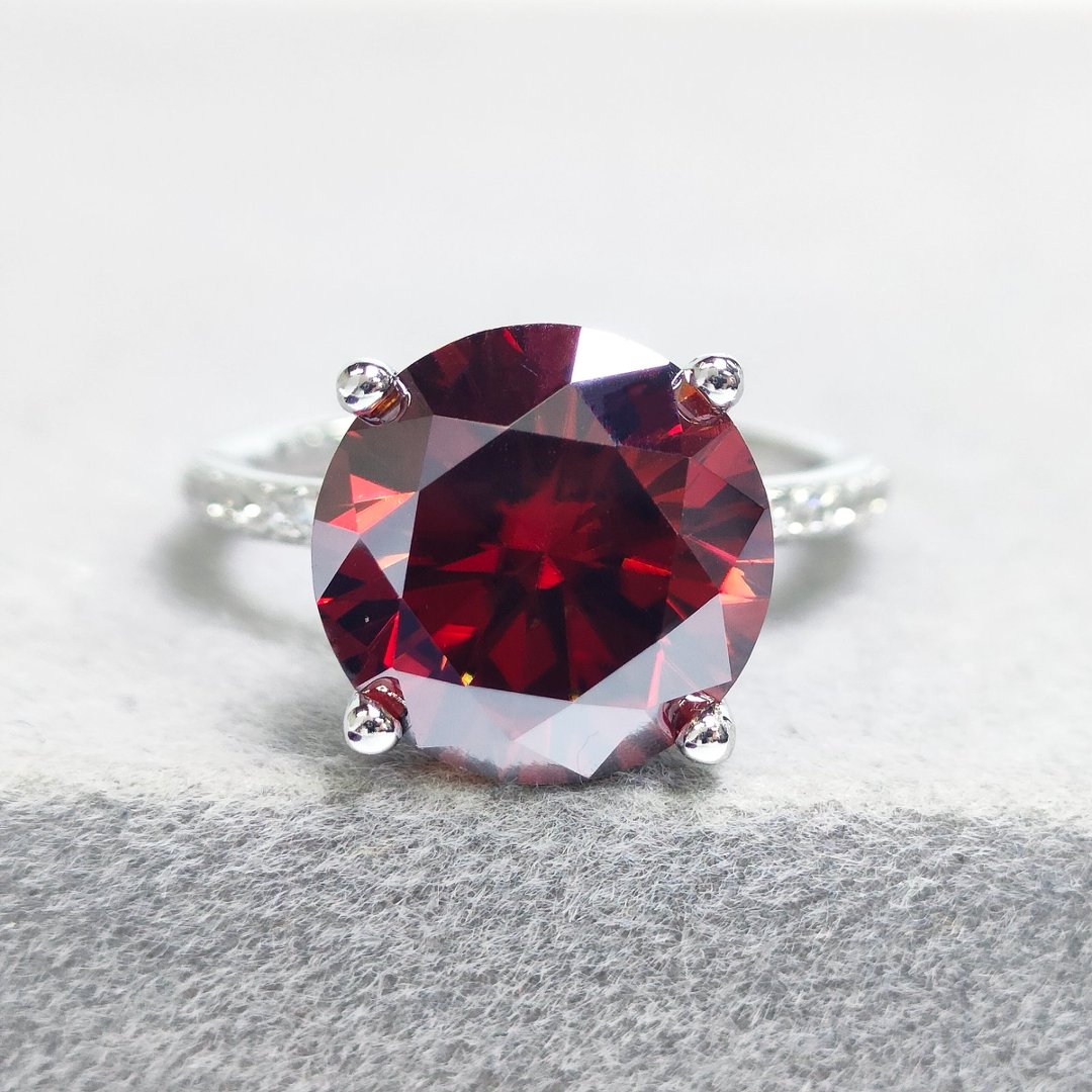 5.0 Carat 925 Silver Elegant Red Moissanite Micro-set Ring, Gift Choice