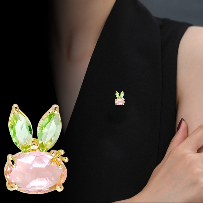 Cute Rabbit Brooch Creative Trendy Women Pins Women Party Accessories Gift