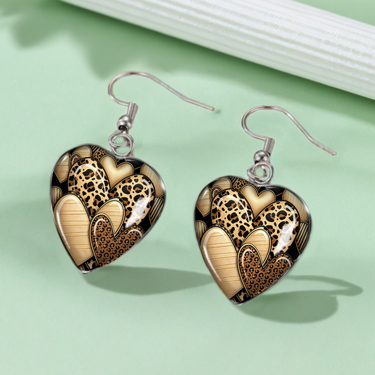TEMU 1 Pair Black Background Leopard Print And Striped Multi-heart Stacked Pattern Heart-shaped Earrings Unisex Decorative Earrings, Without Battery