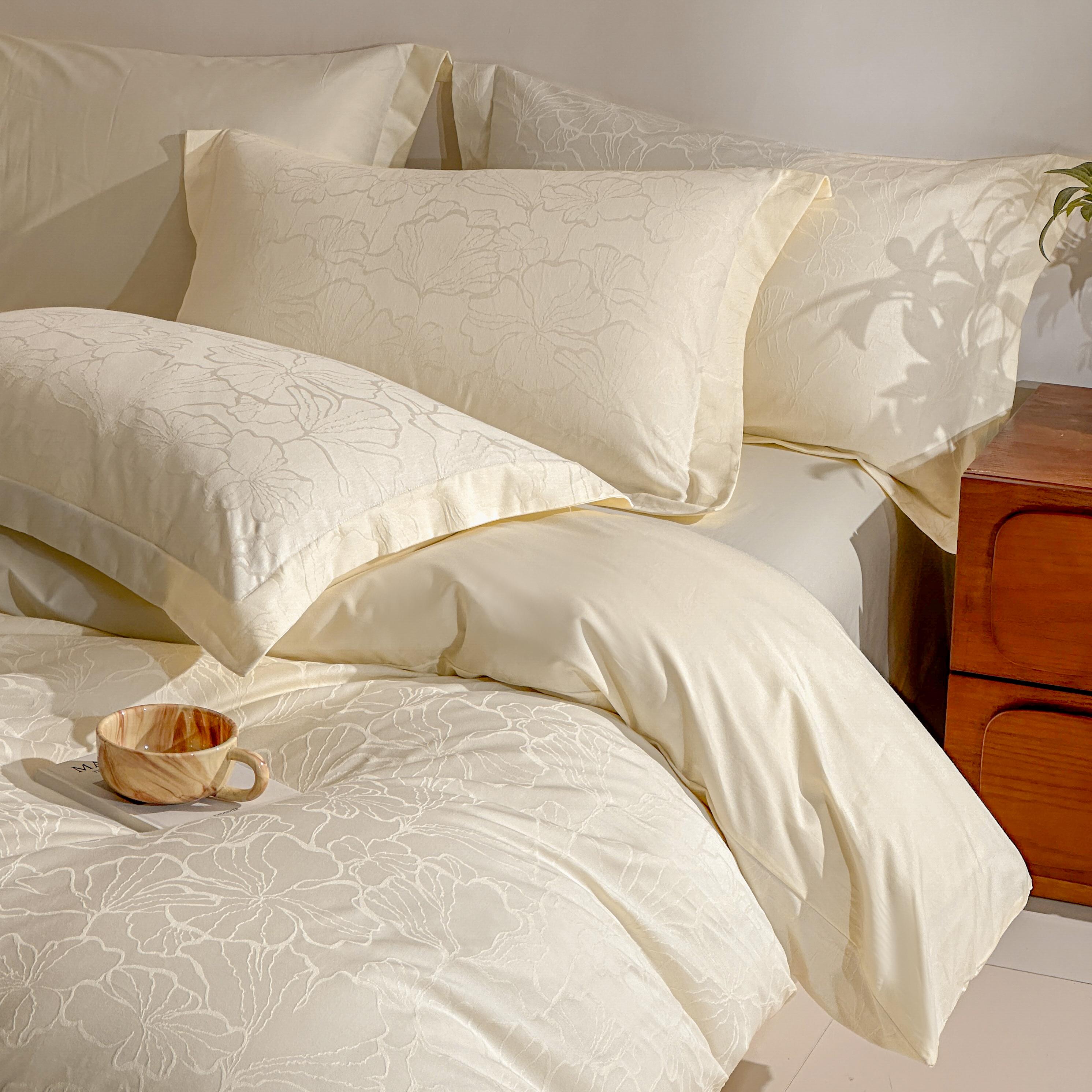 4pcs Luxury 100% Cotton High-Quality Duvet Cover Set, 1 Duvet Cover+ 2 Pillowcases+ 1 Flat Sheet, Soft Skin-Friendly Breathable, All Season for Single& Double Bed, Machine Washable, Ideal for Home, Dorm, Bedroom, Apartment& Guest Room