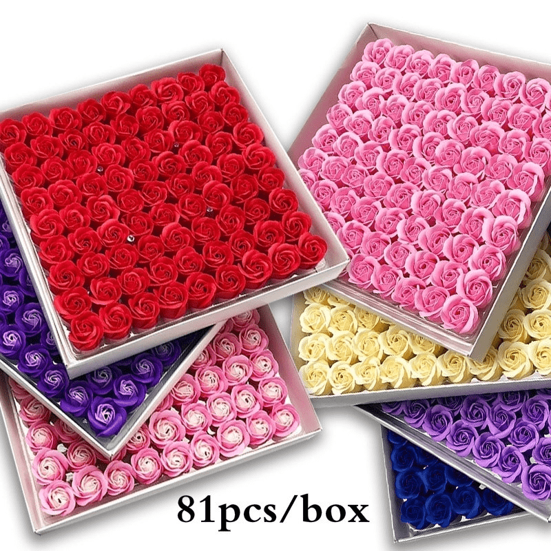 

A Set Of 81 Artificial Rose Petals And Heads, With A Scented Fabric , Celebrations Like Birthdays, Weddings, And Valentine's Day - A Lovely Floral Gift For The Holidays.