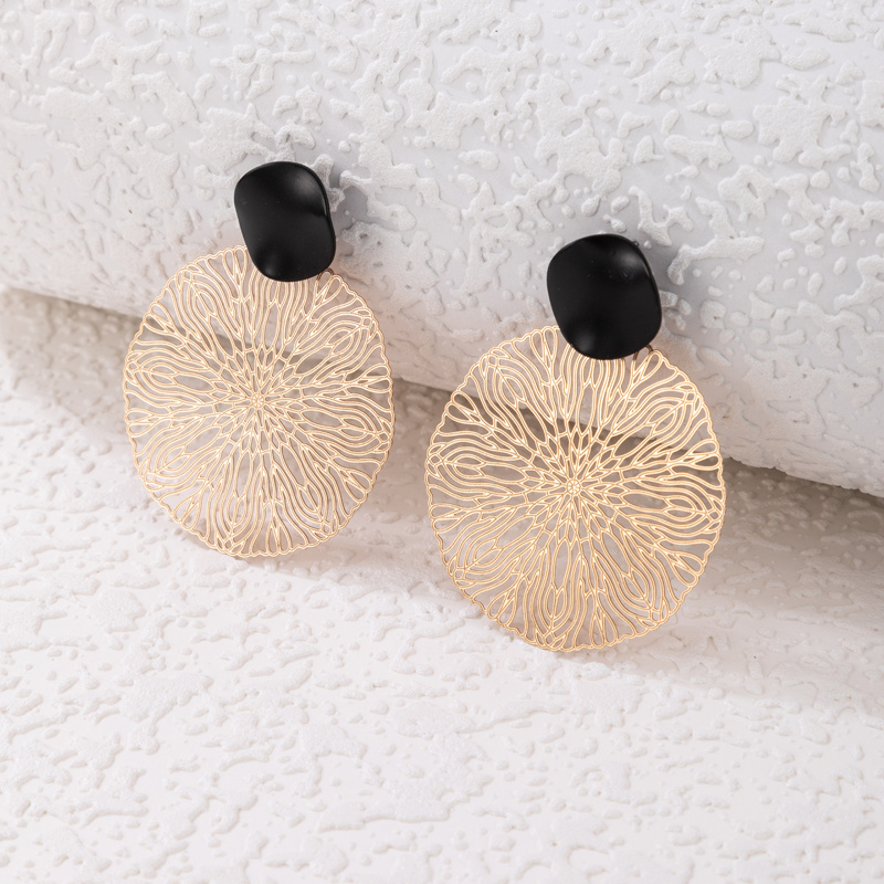 TEMU 1 Pair Of Simple Ethnic Disc Hanging Earrings With Hollow Patterns For Women's Earrings, Suitable For Daily Vacations, Versatile, Perfect Gifts