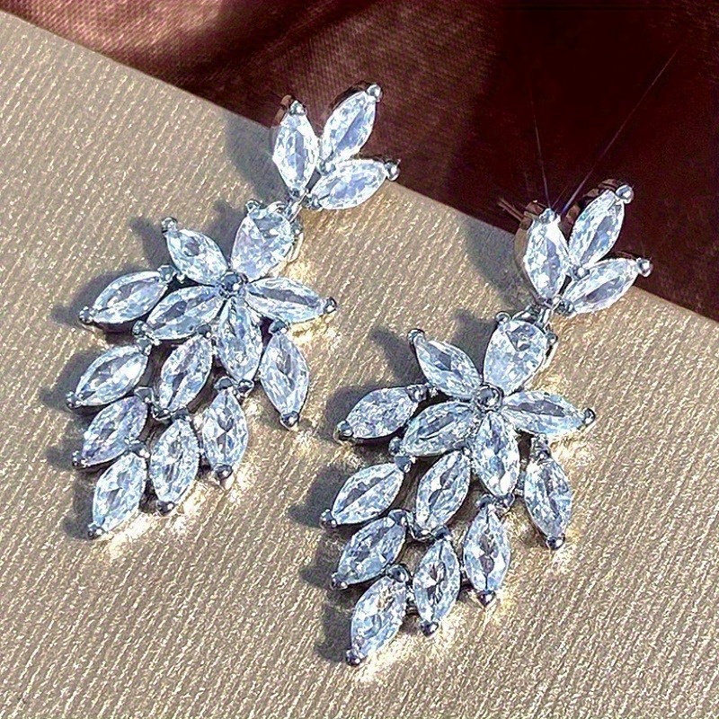 Image of Luxury Inlaid Lightweight Leaf Zirconia Drop Earrings For For Wedding Banquet Valentine's Gift Vacation Bridal Gala Premium Jewelry
