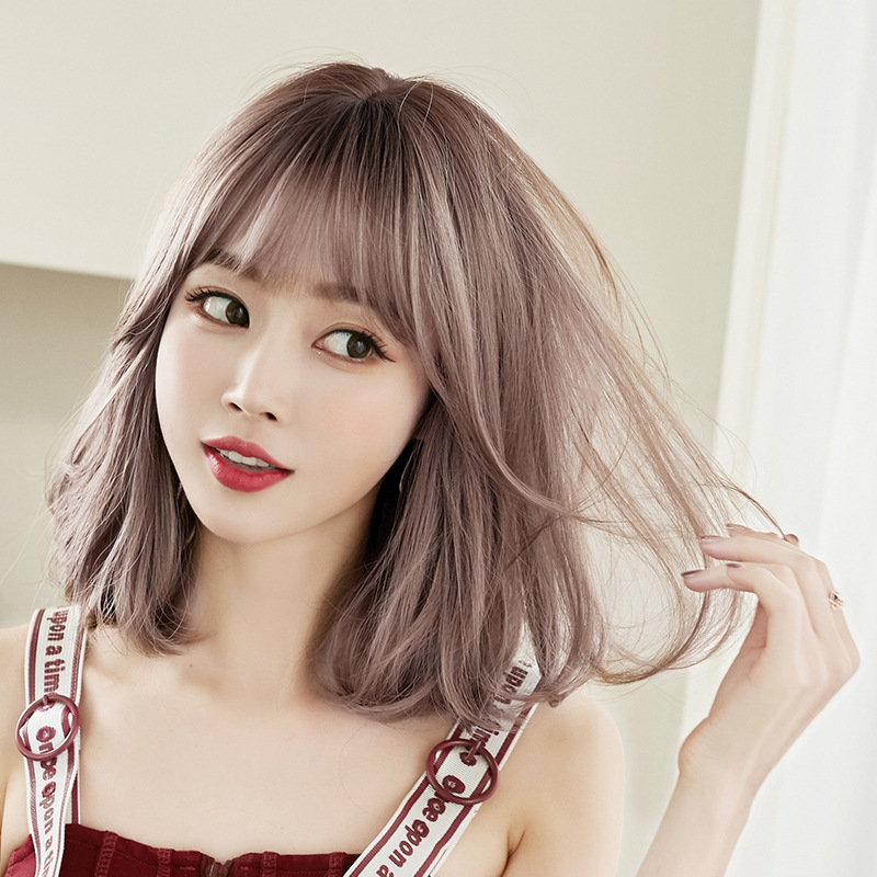 TEMU 【商品名】肩までのピアス型ウィッグ（女性用）、自然なボリュームのあるショートウィッグ、フルウィッグ、首の骨までのショートヘア、肩までのカーリーヘア、内向きカールの若々しいウィッグ
