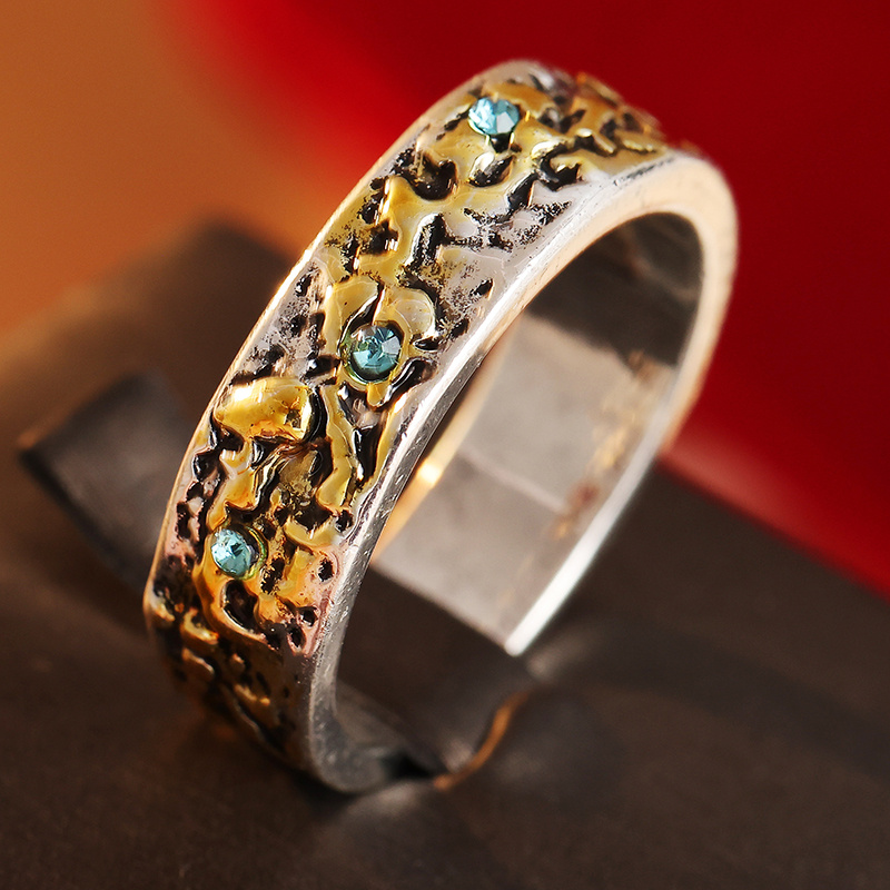 Women's Vintage Dual-Tone Textured Ring with Blue Synthetic Zirconia
