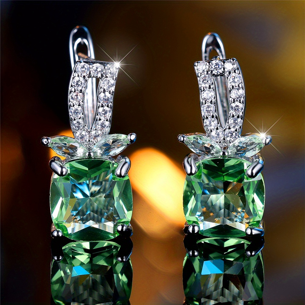 E-shop Silberfarbene, quadratische, apfelgrüne Steinohrschmuck, synthetische Zirkonia, -Ohrringe, Valentinstags-Schmuck, ohne Batterie