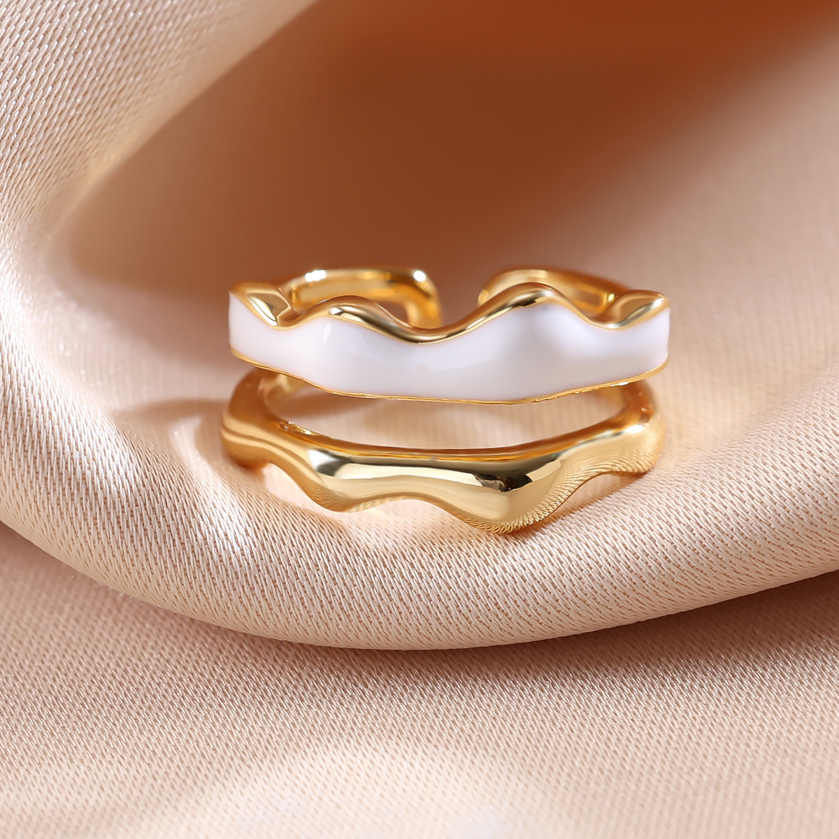 Versatile Double-Layer Open Ring with Wavy Texture Design