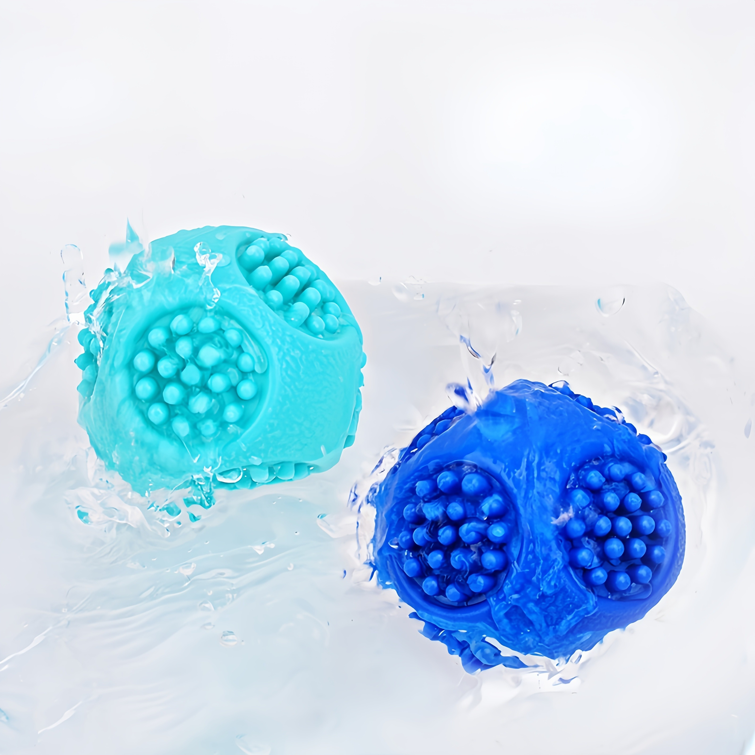 1pc Squeaky Dog Toy Ball, Bite- Rubber for Teeth Cleaning and Teeth Grinding, Textured Design for All Breeds, Puppies & Large Dogs, Pet Dental Care