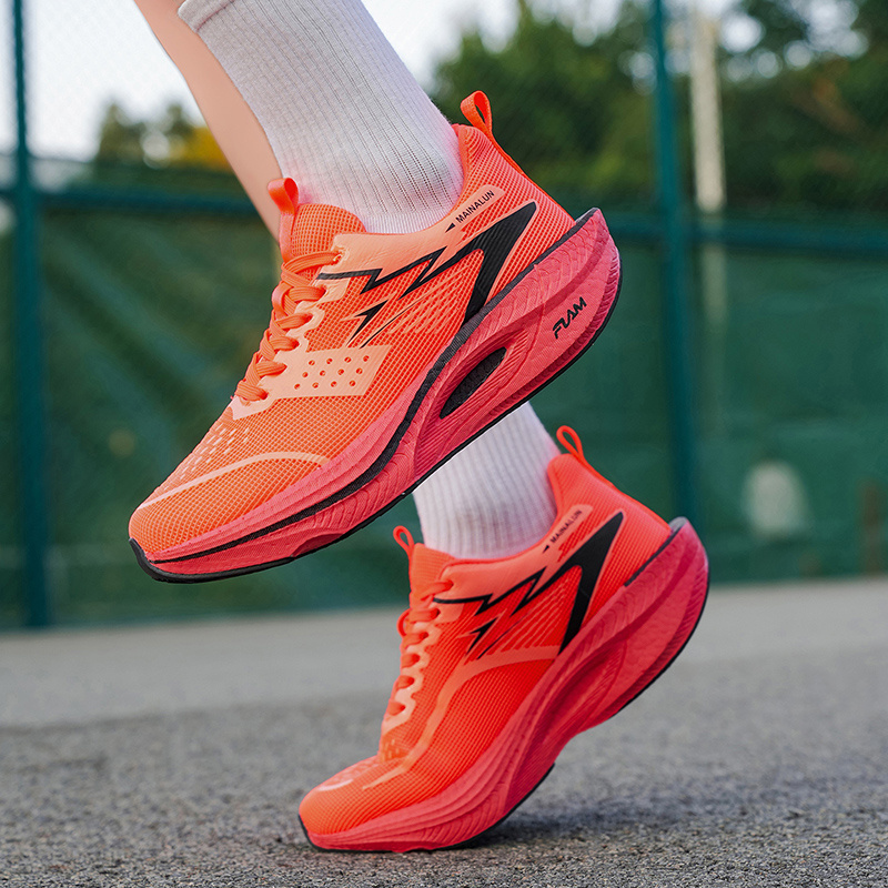 Ultra-Lightweight Men'S Casual Sneakers Designed for Professional Use, Ideal for Marathon Running. These Training Shoes Feature Shock Absorption, a Breathable Low-Top Design, And a Fluorescent Upper with a Sole. Perfect for Year-Round Training