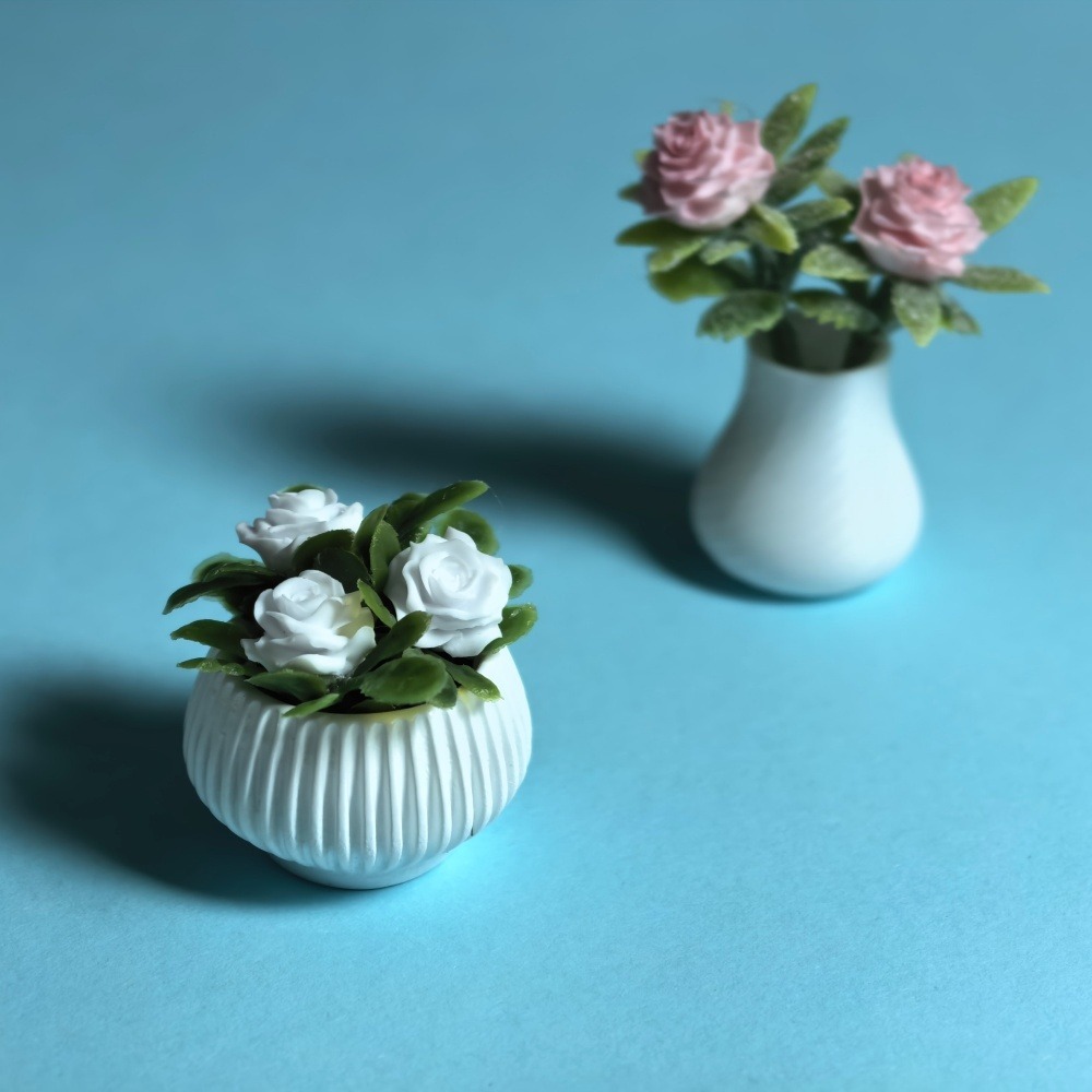 Image of 2pcs Scene Flower Pot , Mini Flower Pot Model Ornament, Scene, Perfect Living Room Decoration For Christmas And New Year Gifts, Ideal For Collectors' Gifts And Photo Display - Collectible