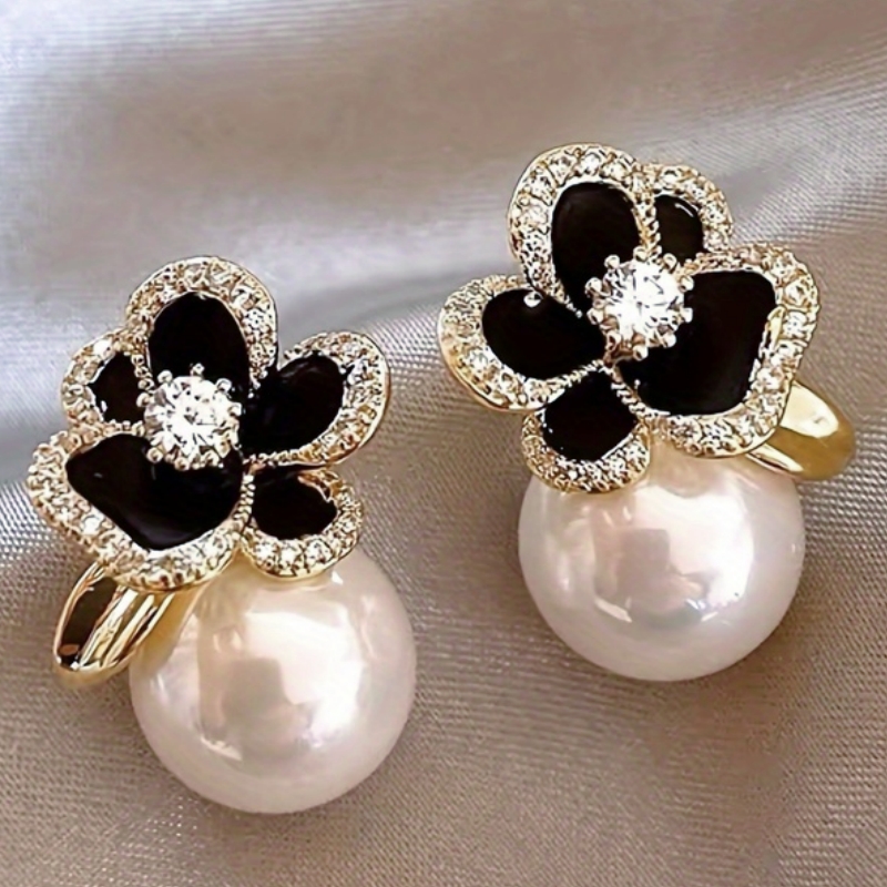 TEMU Exquisitos aretes de flor con incrustaciones de zirconia cúbica , elegantes aretes de perlas de , aretes retro de esmalte con flores negras,