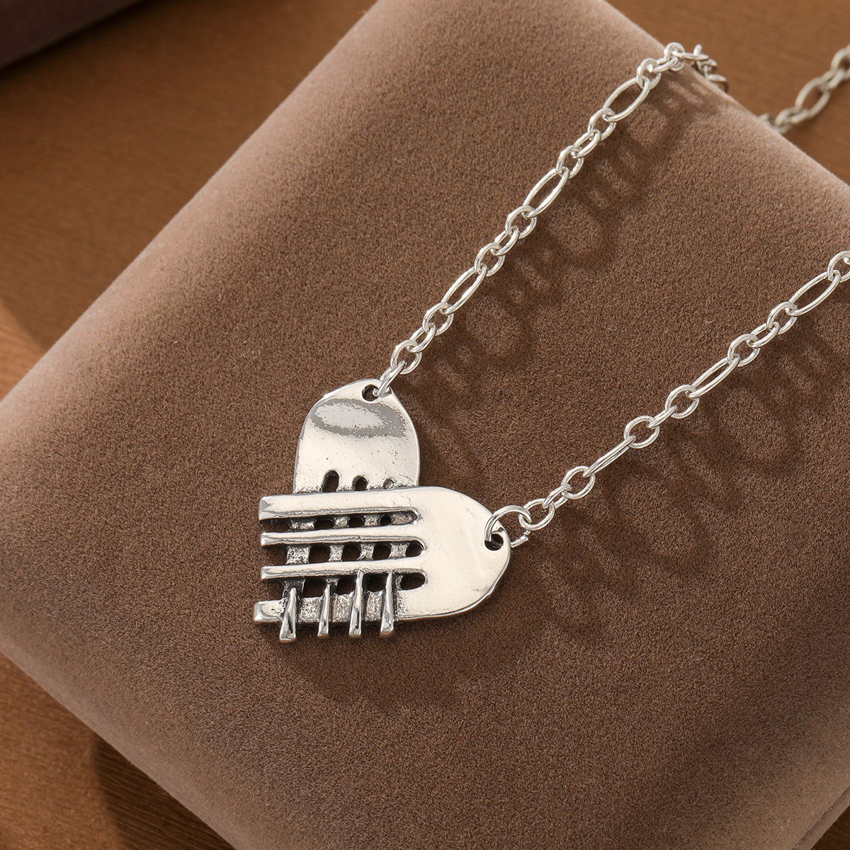 Women's Minimalist Intersecting Vertical Bar Heart Pendant Necklace