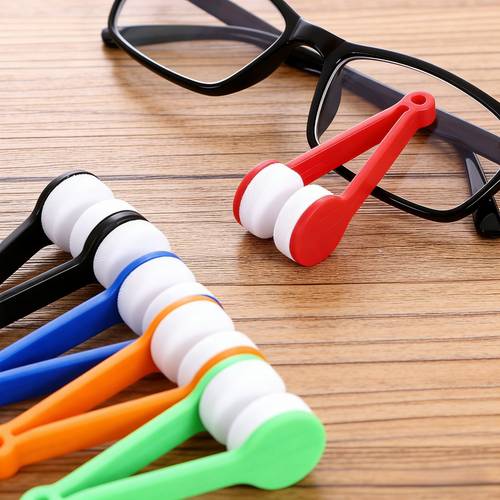 5pcs eyeglass cleaning brush set 2 cleaning brushes 3 microfiber glasses cloths portable non scratch lens wiping clip strong stain removal reusable suitable for home office and travel exquisite gift for valentines day