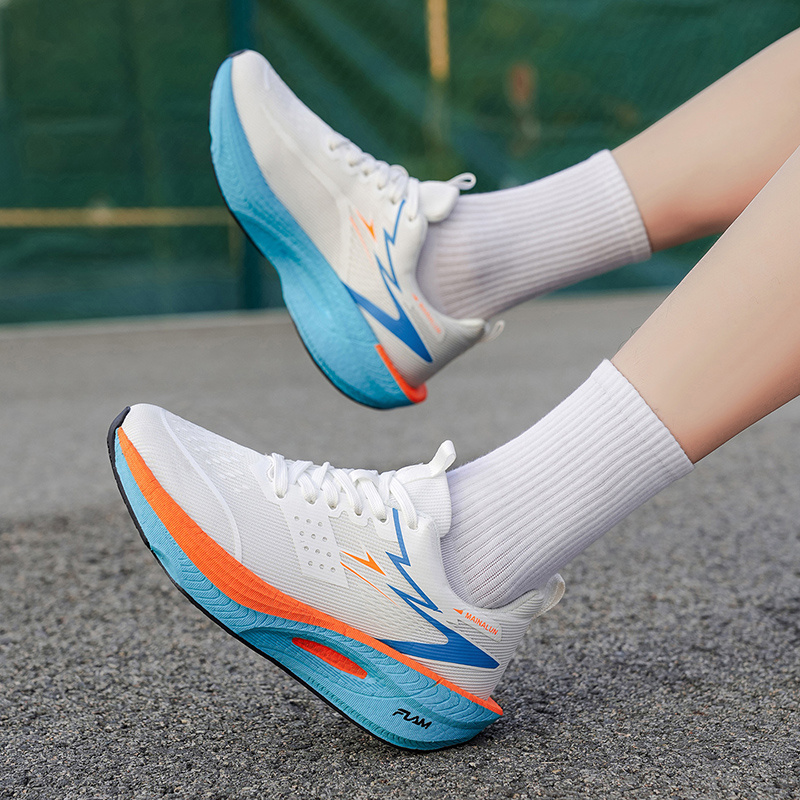 Ultra-Lightweight Men'S Casual Sneakers Designed for Professional Use, Ideal for Marathon Running. These Training Shoes Feature Shock Absorption, a Breathable Low-Top Design, And a Fluorescent Upper with a Sole. Perfect for Year-Round Training