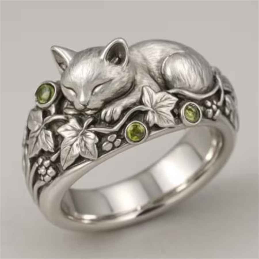 Vintage Green Synthetic Cubic Zirconia Maple Leaf Ring, Gift