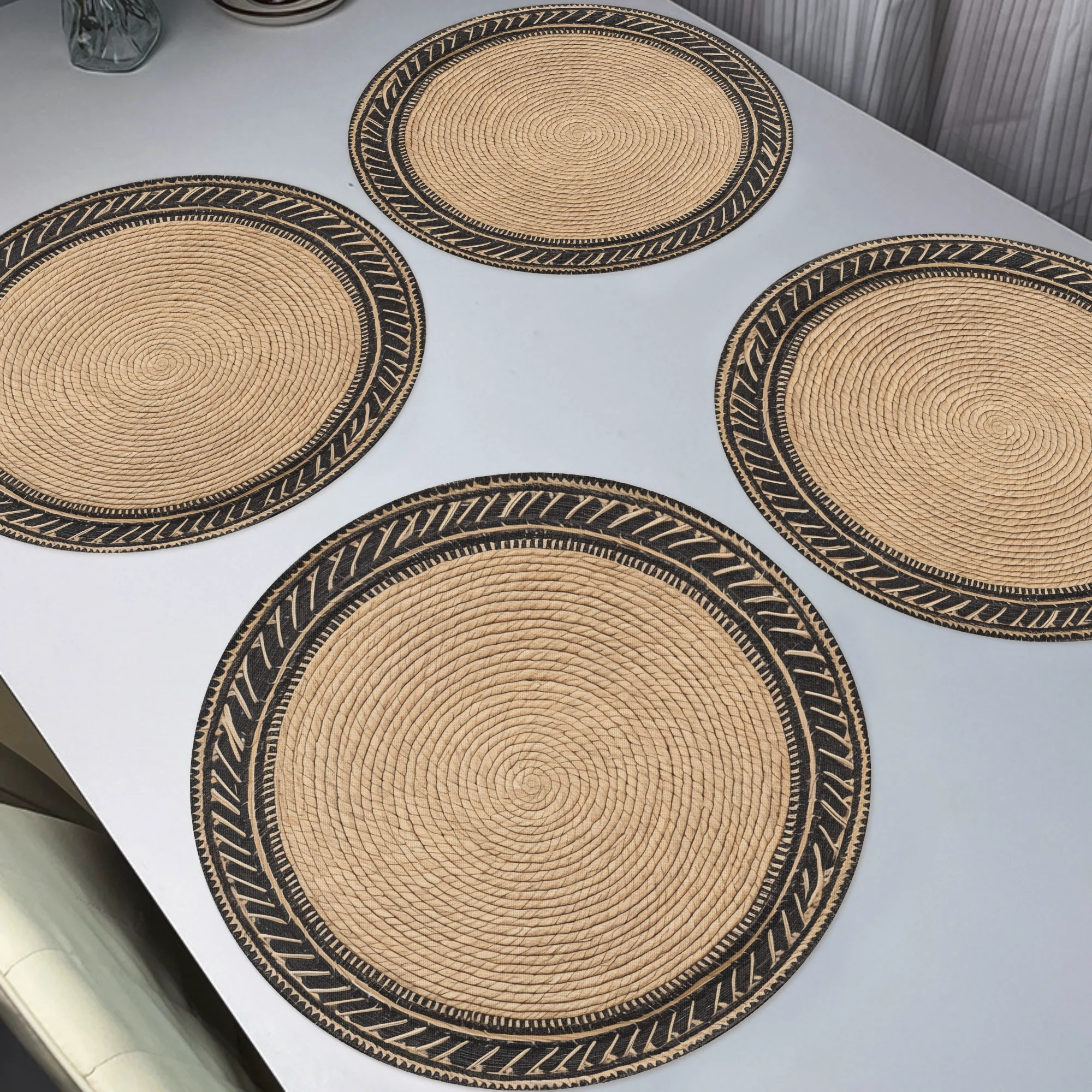 

4-pack Vintage Golden Round Placemats, 15" Polyester Non-slip Washable Table Mats For Home, Kitchen, Banquet, Party Dining Decor