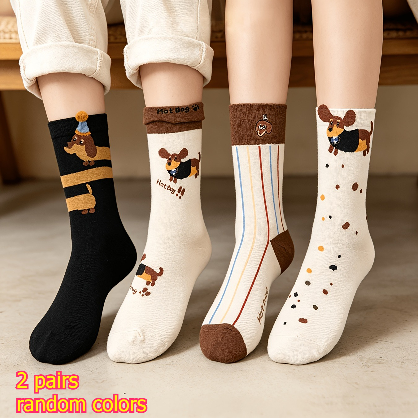 TEMU Lot de 2 paires de chaussettes pour femme à motif teckel de dessin , chaussettes tendance printemps/été, chaussettes , couleurs aléatoires