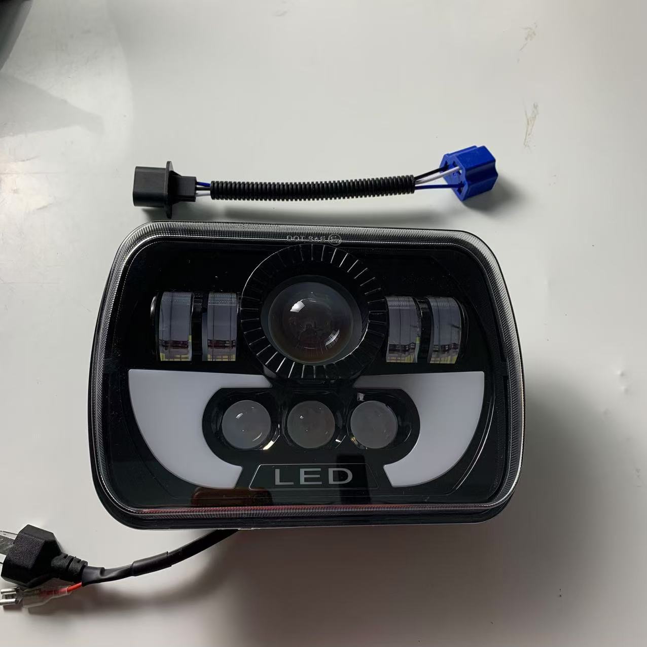 TEMU 1pc 7 Inch Horn *7 Car Led Headlights Motorcycle Suv Modified Led Headlights Working Light H4 Integrated High Focus Headlights With Led Words, Without Battery