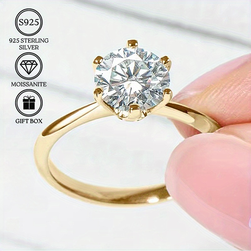 Women's Gorgeous Moissanite Ring with Six Prongs in 925 Silver
