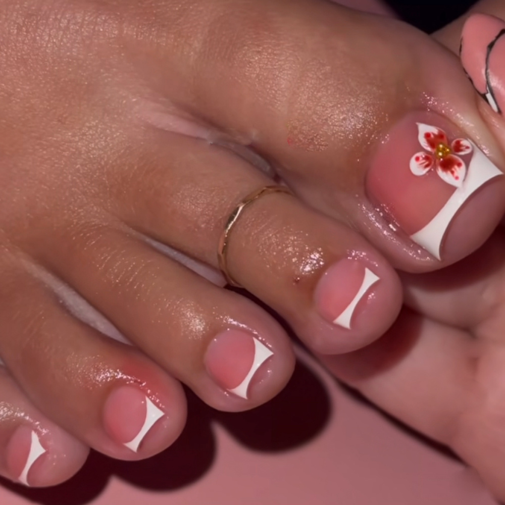 TEMU 36pcs Short Square Press-on Toenails, Gentle Style With Floral Rhinestones, Nude Base With White Outline, Fresh And Sweet Detachable Fake