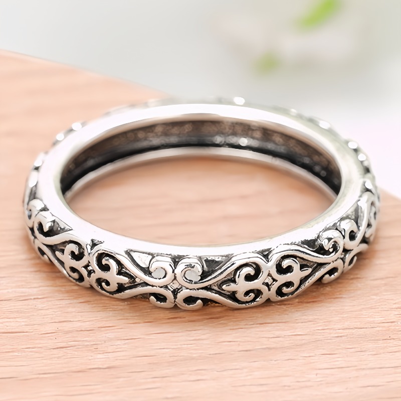 Women's Vintage Scroll Engraved Band Ring, Elegant Gift
