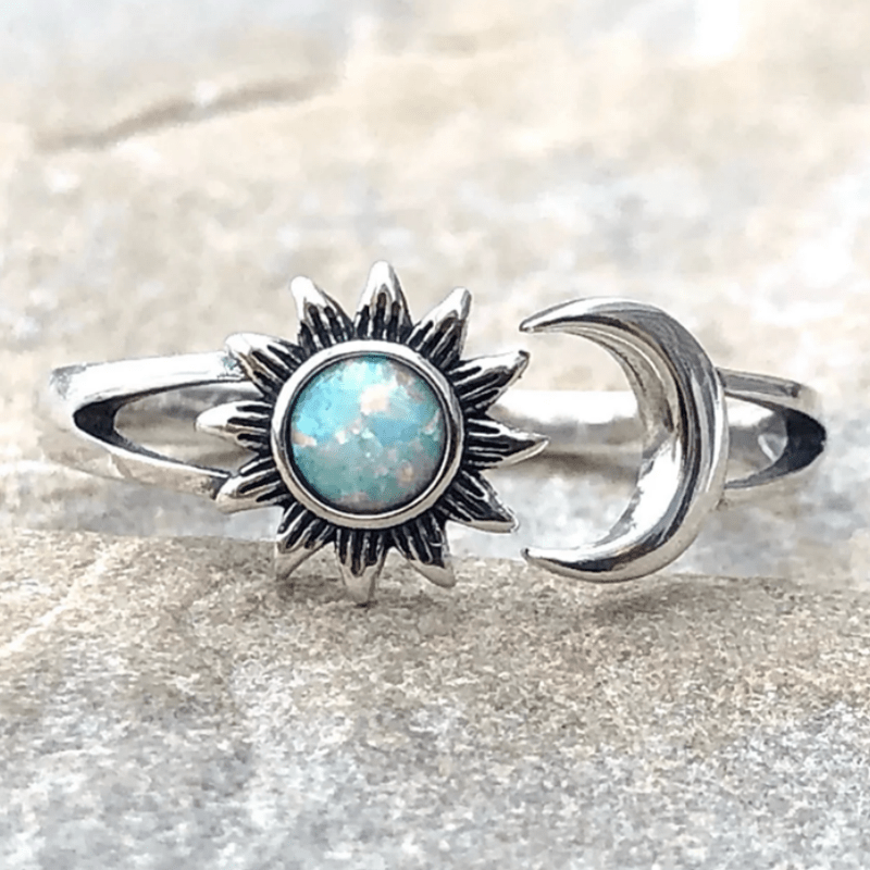E-shop Bohemia Gravierte Mond-Sonne Offene Verstellbare Ringe Vintage Synthetischer Opal Schmuckringe für Frauen Tägliche Party Feiertagsring