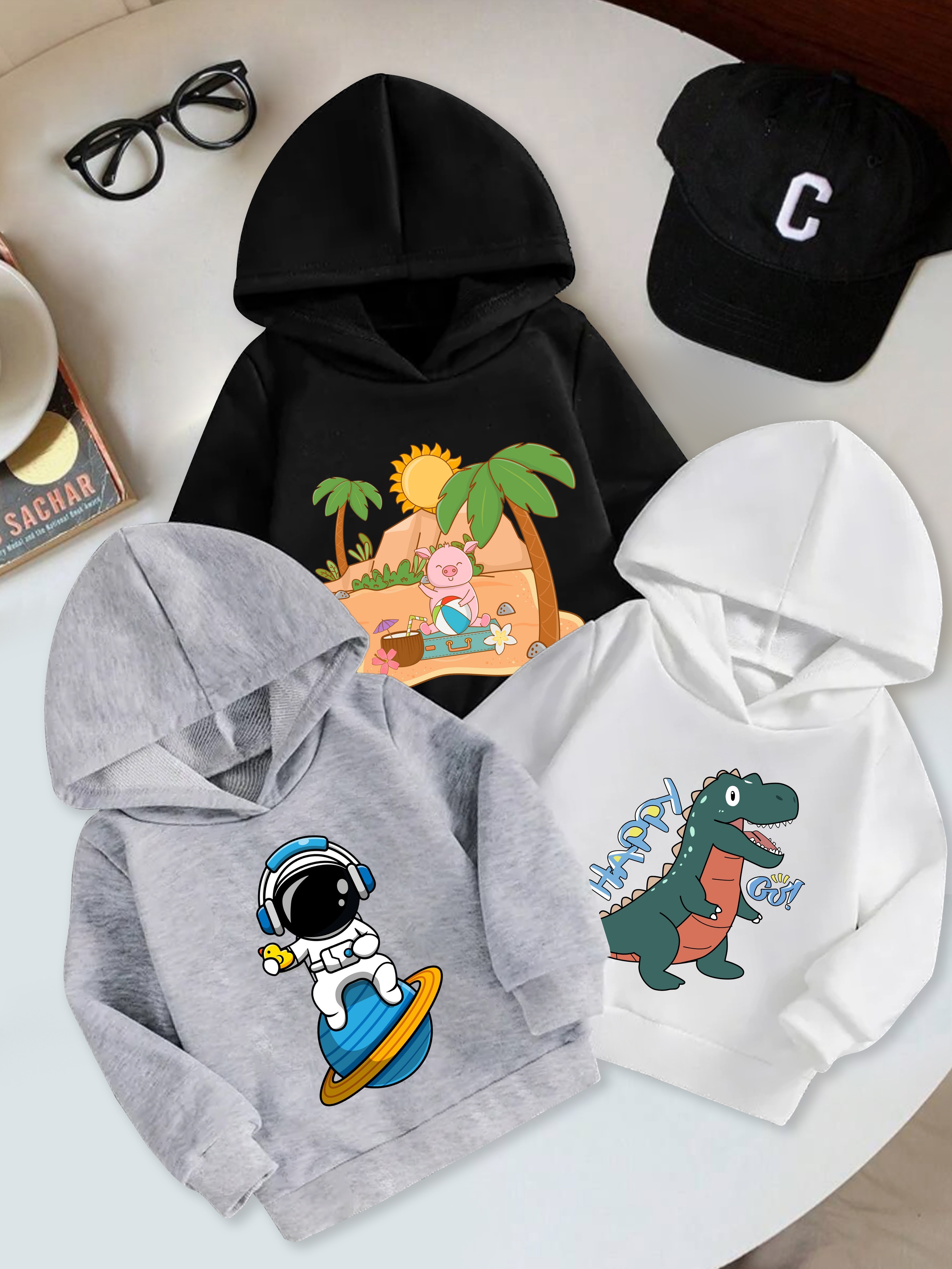 conjunto de 3 moletons, estilo casual e streetwear, com estampa de    , astronauta ouvindo  , dinossauro cartoon,   criativas, blusas com   para meninos, roupas infantis modernas, ideais para  , outono e inverno