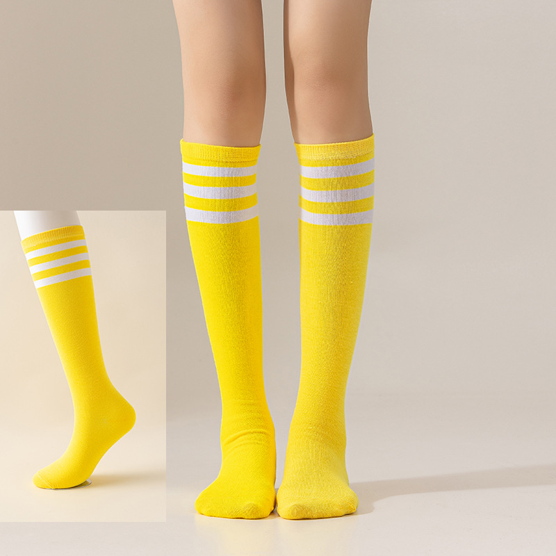 E-shop 1 Paar Damen Wadenhohe Kniestrümpfe mit drei weißen Streifen, gestreifte Socken für europäischen amerikanischen Performance-Tanz, JK Wadensocken