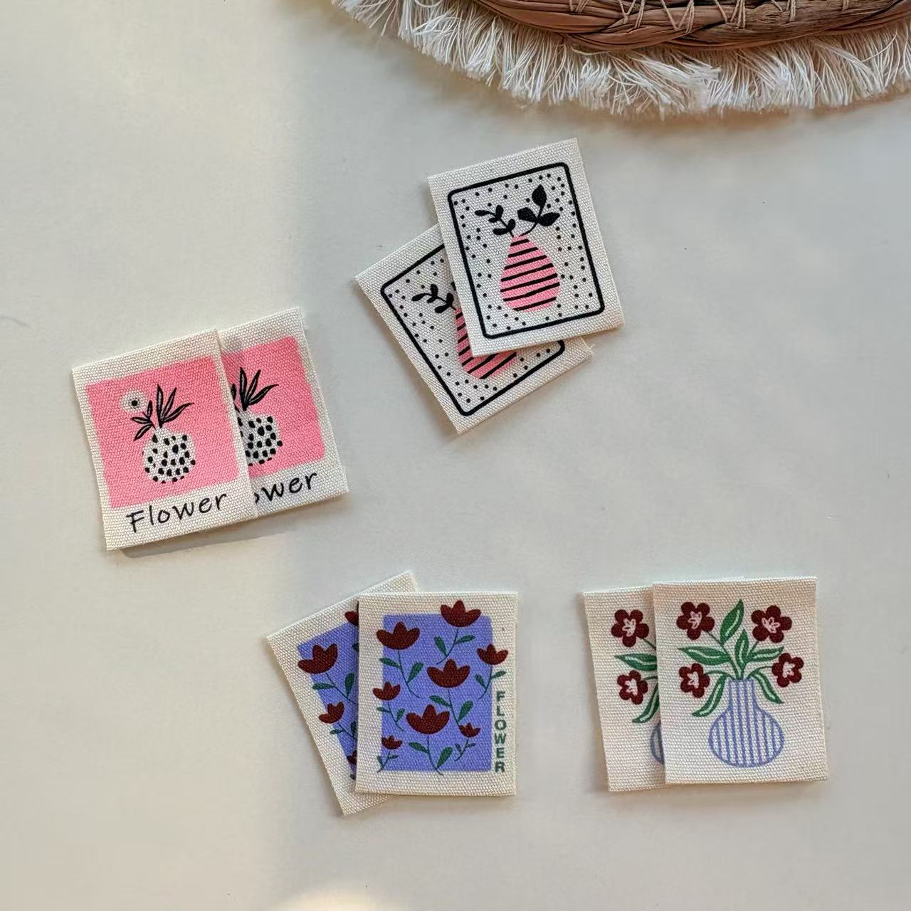 E-shop Künstlerischer frischer gewebter Stoffflicken mit Blumenmuster-Etikett, niedliches dekoratives Stoffetikett, Handnäh-DIY-Dekorationszubehör