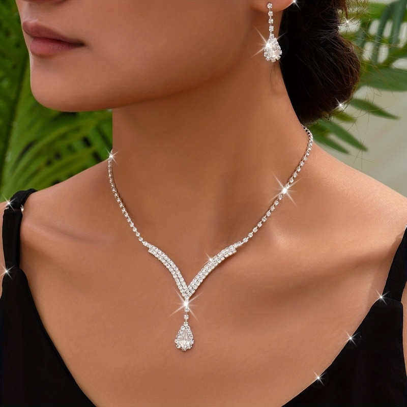 

Elegant Luxury Teardrop Pendant Necklace And Earrings Set, Synthetic Diamond Jewelry For Daily And Party , Accessory