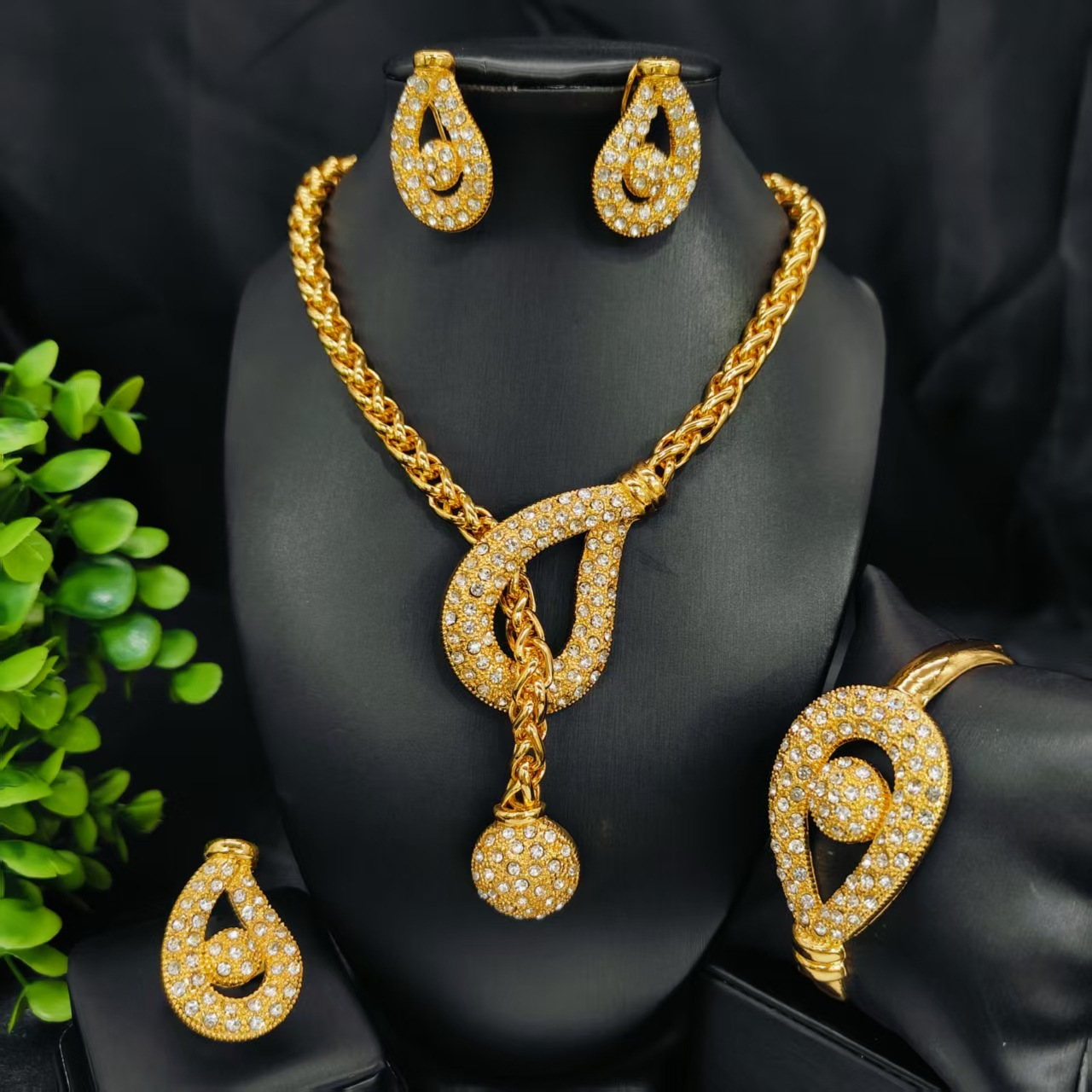 TEMU Recommended: Dubai 18k Gold-plated Necklace, Earrings, Bracelet, Ring Jewelry Set Of 4 Pieces For European And African Brides Wedding Jewelry,