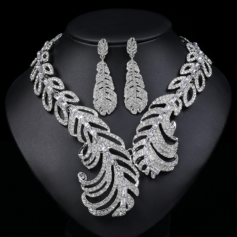 TEMU Necklace Jewelry Set Women's Retro Atmosphere Fashion Sense
