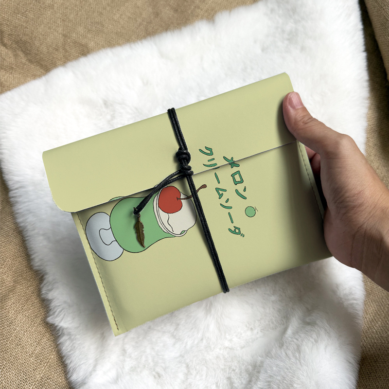 TEMU 케인들 및 아이패드용 인조 가죽 보호 슬리브, 체리 그린 음료 디자인. 모든 이북 리더기에 적합한 범용 태블릿 파우치입니다.