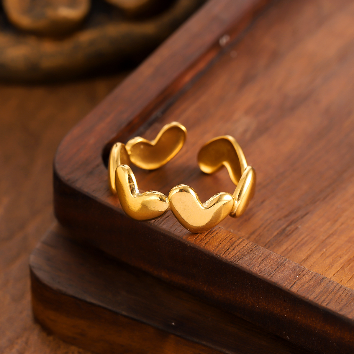 TEMU Heart-connecting Stainless Steel , Vintage Heart-shaped Opening, Material And Tarnish-resistant, Fashionable Women's Unique And Versatile Niche