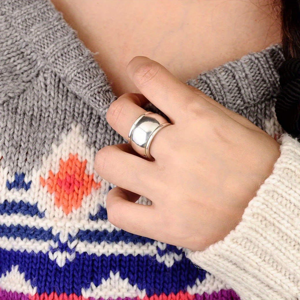 Curved Top Stainless Steel Rotatable Ring for Women