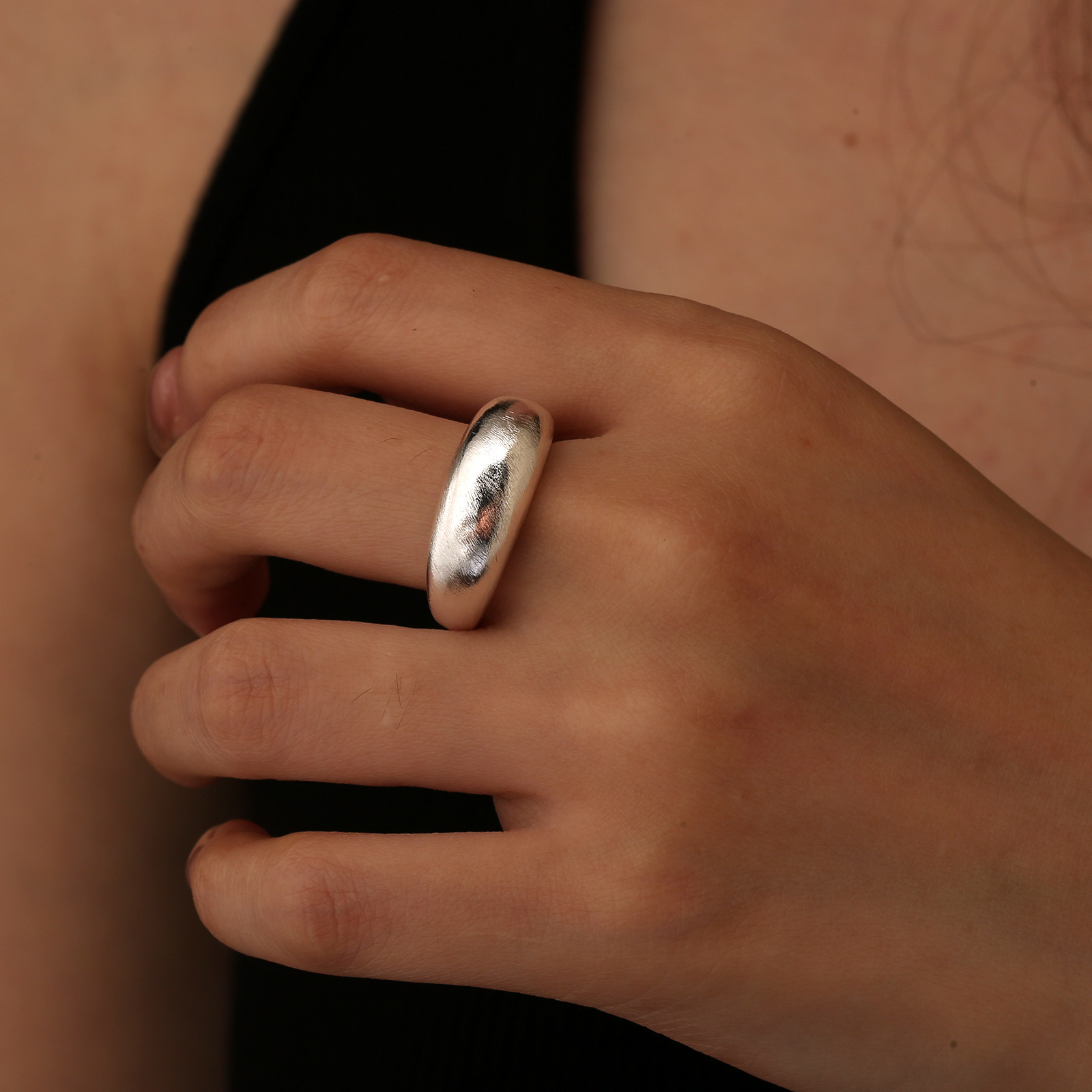 Simple Smooth-Finish Open-Ring Band, Versatile Gift