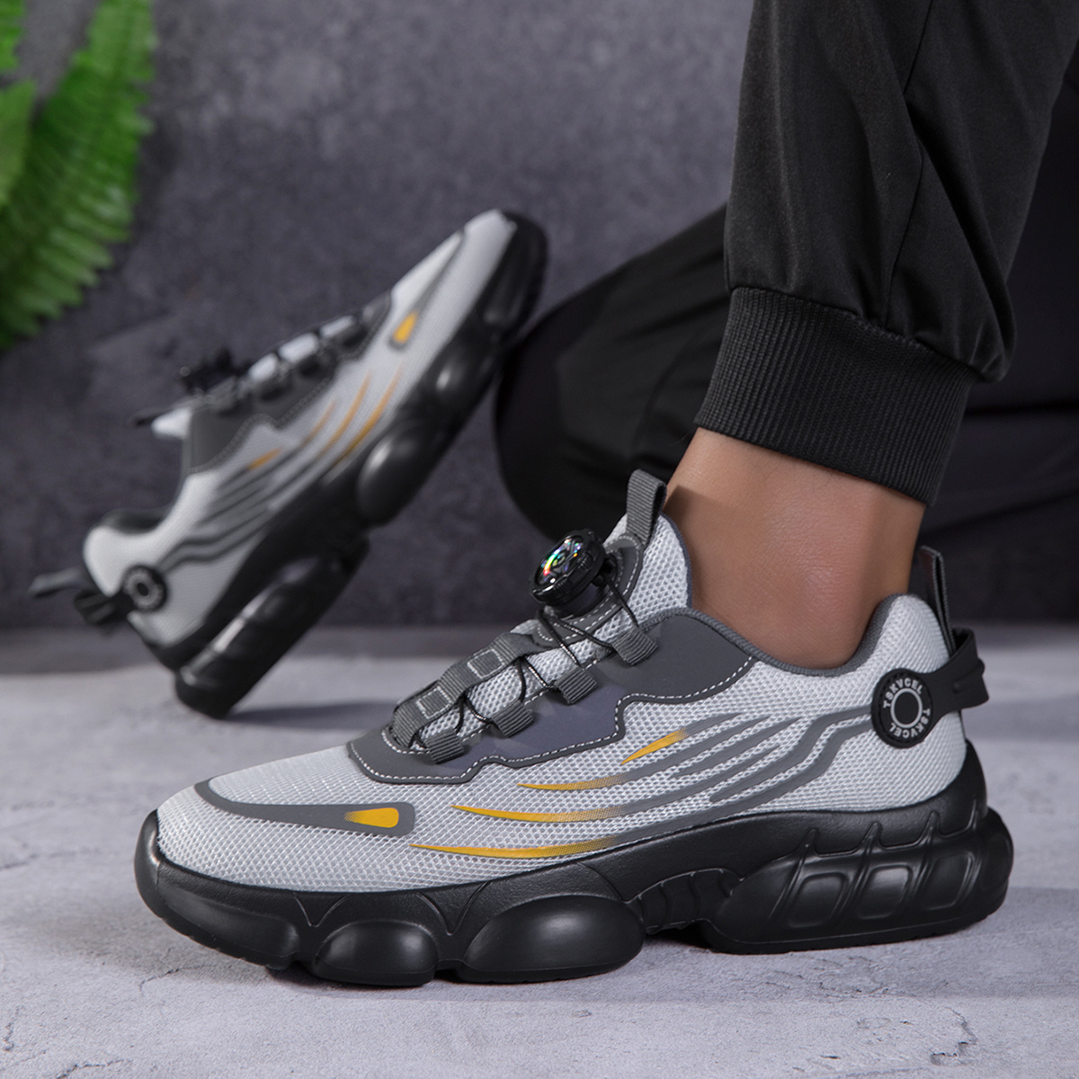TEMU Lightweight Breathable Running Shoes, Casual Shoes For Women Sneakers, , Rotating Button Design, Thick Sole Wear-resistant, Fashionable And