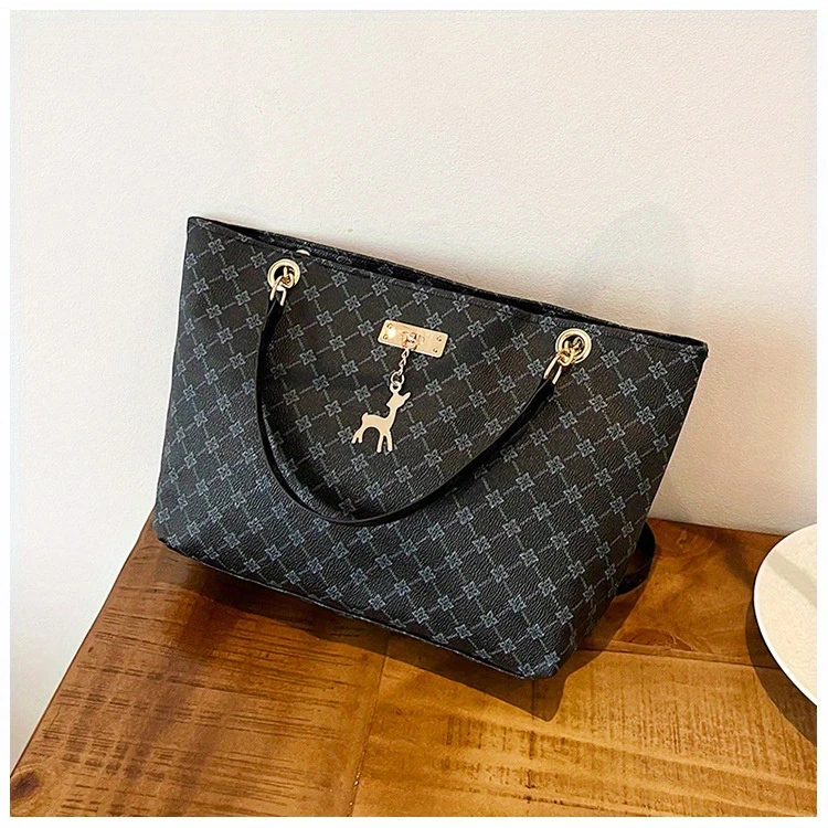 large capacity womens bag commuter retro stylish handbag shoulder bag niche tote bag details 20