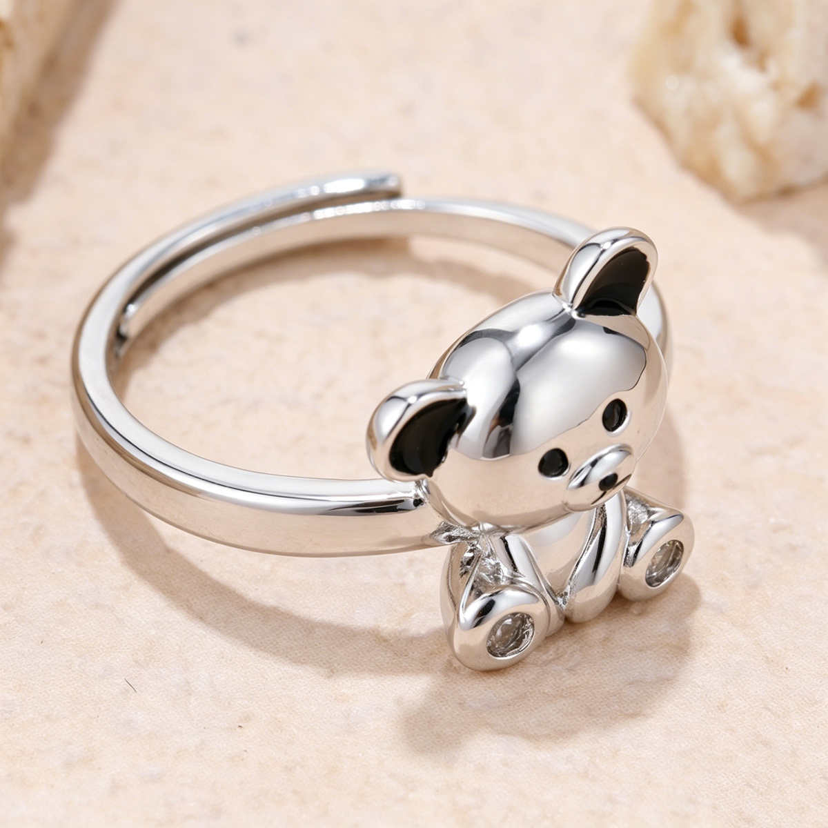 Ladies' Ring with Black Inner Ear Details, Elegant Design